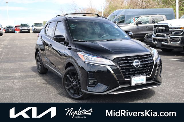 2023 Nissan Kicks SR FWD