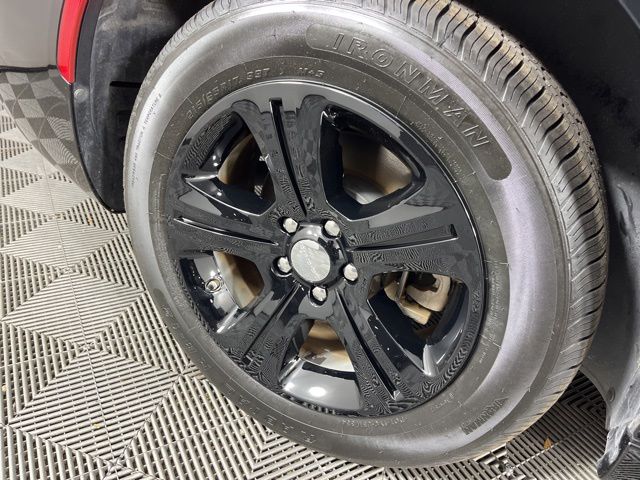 Certified Used 2023 Black Dodge SXT image 13