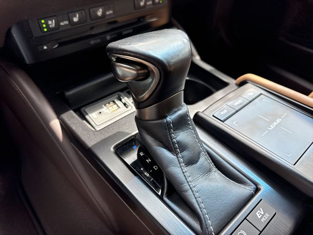 2019 Lexus ES - $23,898