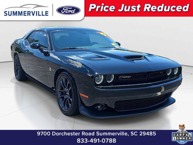 Black 2021 Dodge Challenger Coupe Rear-Wheel Drive 8-Speed Automatic