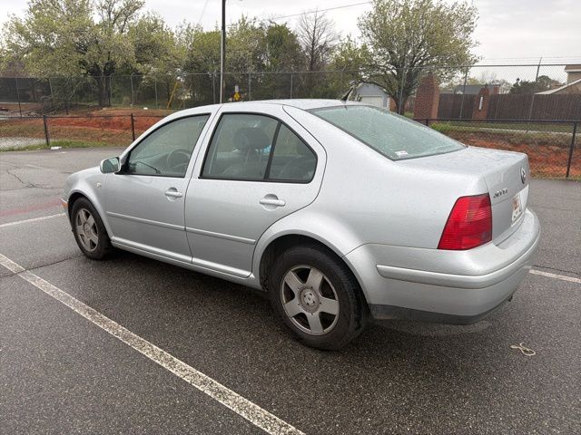 Used 2002 Blue Volkswagen GLS image 4