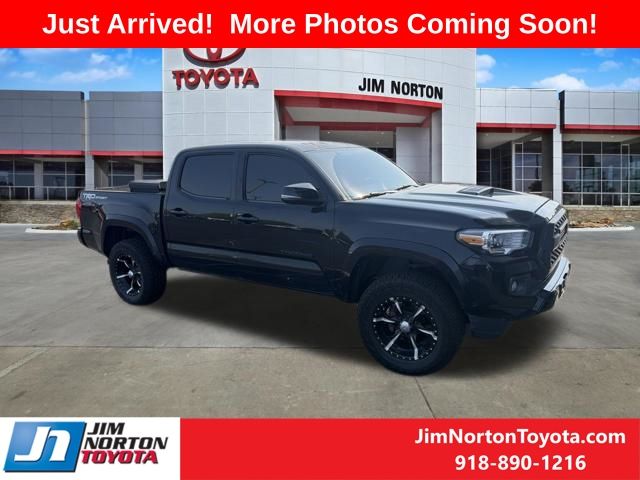 Black 2016 Toyota Tacoma Pickup Truck 4X2 6-Speed Automatic