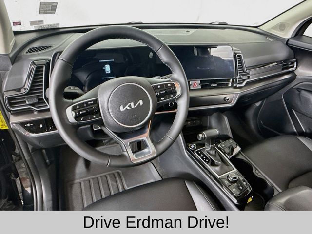 Used 2025 Kia Sportage SUV