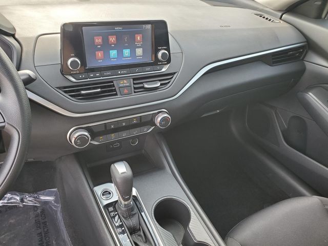 Used 2024 Nissan Altima Sedan
