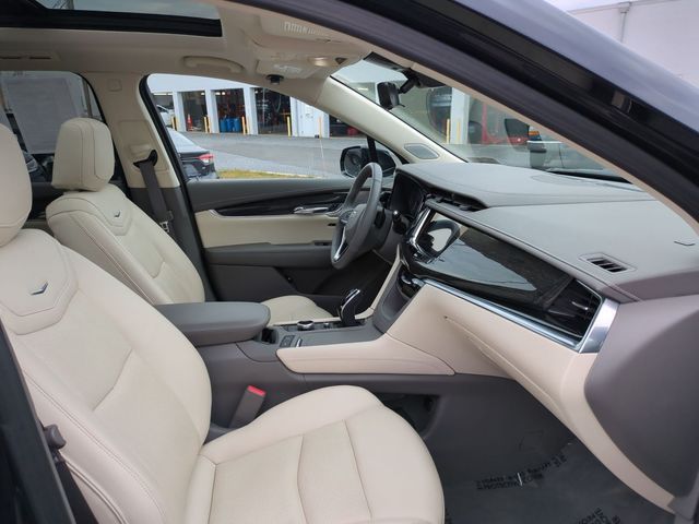 used 2022 Cadillac XT6 car, priced at $32,481