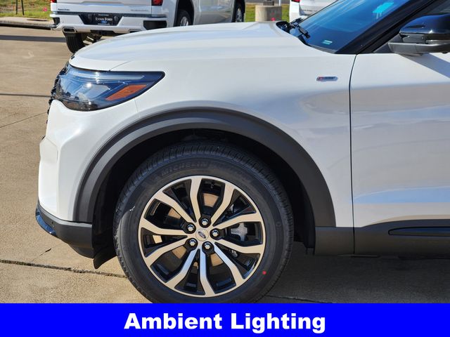 2026 Ford Explorer ST-Line photo 4