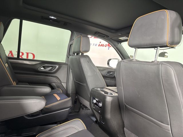 2024 Sterling Metallic GMC Yukon AT4 4X4 SUV