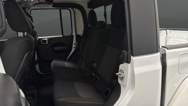 Used 2021 Bright White Clearcoat Jeep Mojave image 23