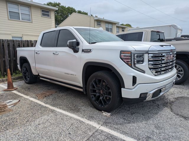 2023 GMC Sierra 4WD Crew Cab Short Box Denali's photo