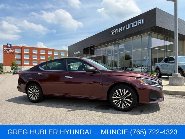 Garnet Pearl Metallic 2025 Nissan Altima Sedan All-Wheel Drive Continuously Variable Transmission