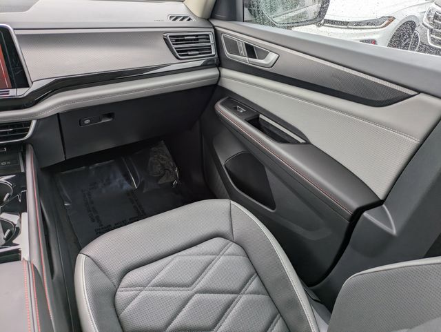 2025 Volkswagen Atlas 2.0T Peak Edition Green at Matthews Motors of Wilmington