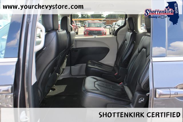 Used 2022 Chrysler Pacifica Van