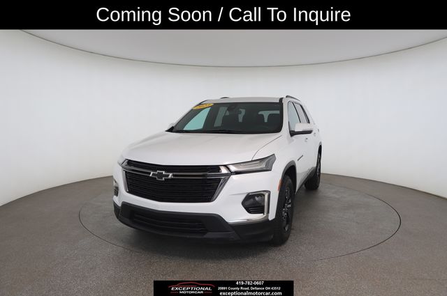 Summit White 2023 Chevrolet Traverse SUV / Crossover Front-Wheel Drive 9-Speed Automatic