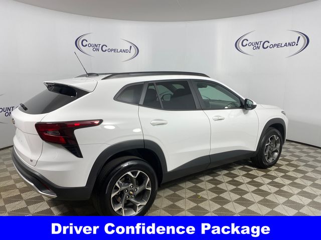 2025 Chevrolet Trax LT photo