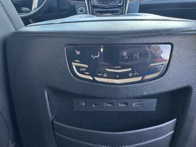 2017 Cadillac Escalade Luxury