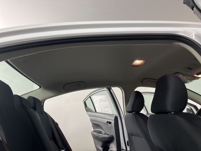 2025 Aspen White Tricoat Nissan Versa 1.6 SR FWD Sedan
