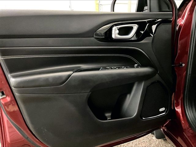 2022 Jeep Compass High Altitude Red at Grove City Ford