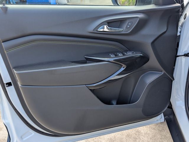 New 2026 White Chevrolet LT image 10