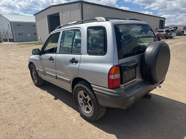2002 Silver Metallic Chevrolet Tracker Base 4X4 SUV