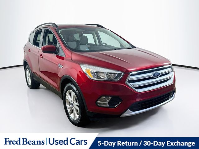 2018 Ford Escape Rojo (Ruby Red Metallic) SUV/Crossover Tracción en las cuatro ruedas 6 velocidades Automática