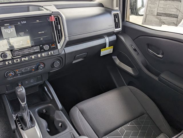 2025 Nissan Frontier SV photo