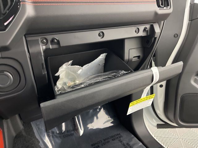 2025 Glacier White Nissan Frontier PRO-X RWD Truck