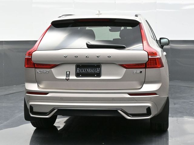 2025 Volvo XC60  photo