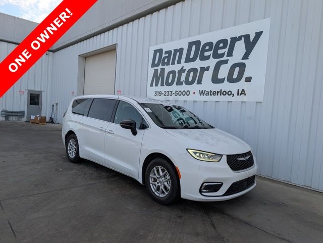 2025 Chrysler Pacifica Select FWD