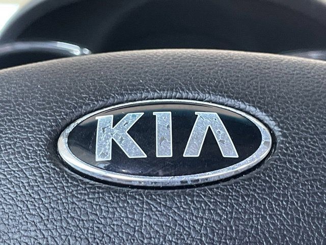 Used 2016 Steel Blue Metallic Kia LX image 11