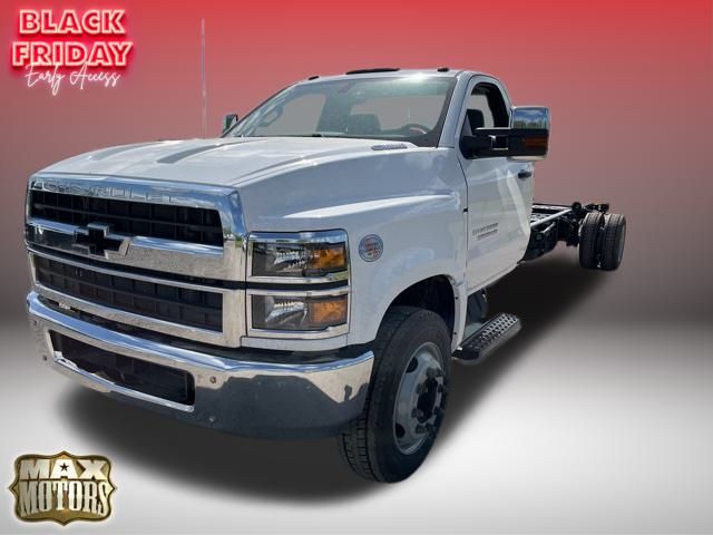 2023 Chevrolet Silverado 6500HD 1WT 3