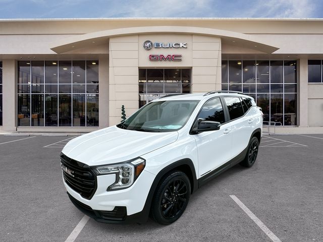 Summit White 2024 GMC Terrain SLE FWD SUV / Crossover Front-Wheel Drive 9-Speed Automatic