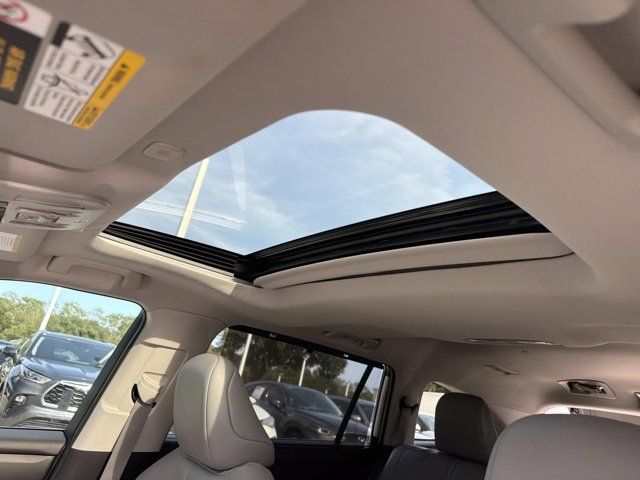 Used 2023 Toyota Highlander SUV
