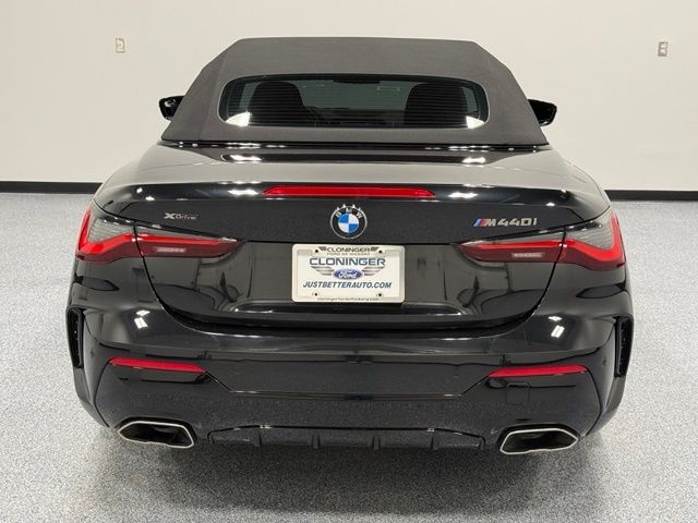 Used 2023 Black BMW M440i xDrive image 9