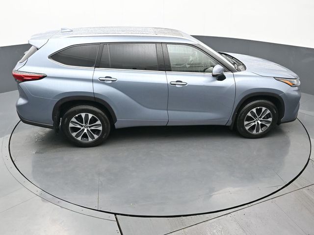 2021 Toyota Highlander XLE 42