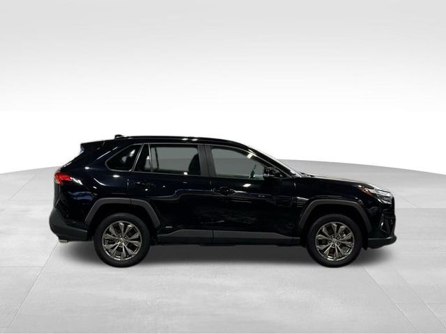 2022 Toyota RAV4 Hybrid XLE Premium 6