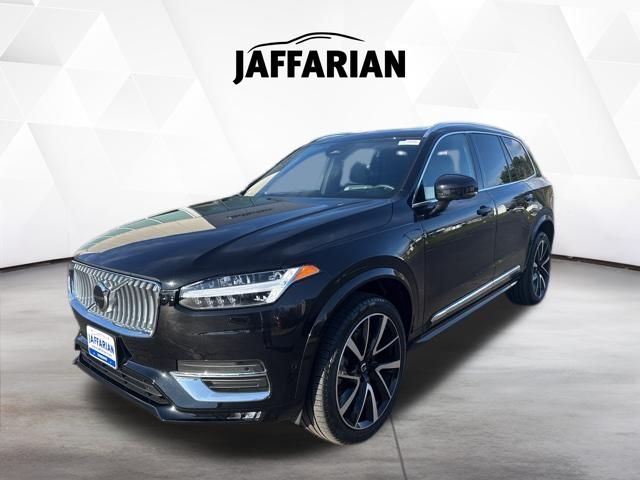 Onyx Black Metallic 2024 Volvo XC90 B6 Ultimate Bright Theme 7-Passenger AWD SUV / Crossover All-Wheel Drive Automatic