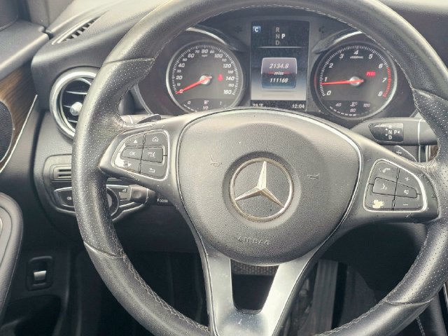 Used 2017  Mercedes-Benz GLC 300 image 32