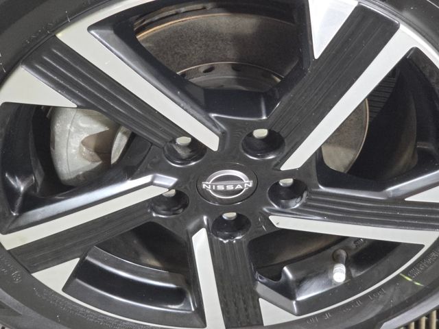 2024 Nissan Sentra SV photo 6