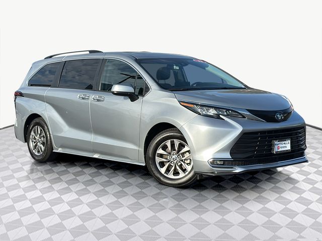 2023 Toyota Sienna XLE 7-Passenger FWD