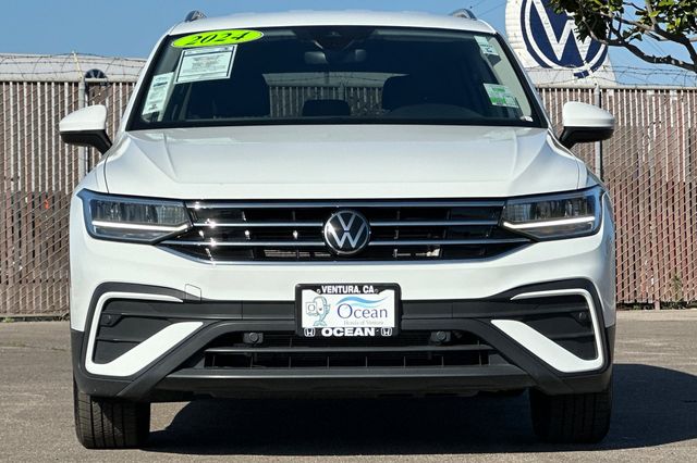 Used 2024 White Volkswagen 2.0T SE image 9