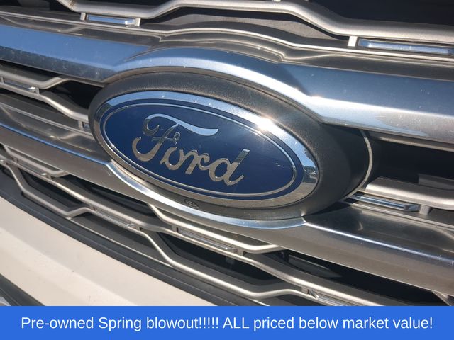 Used 2023 White Metallic Ford Platinum image 9