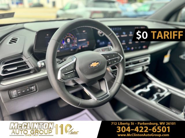 2025 Mosaic Black Metallic Chevrolet Traverse LT AWD SUV