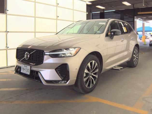 2025 Volvo XC60 B5 Plus