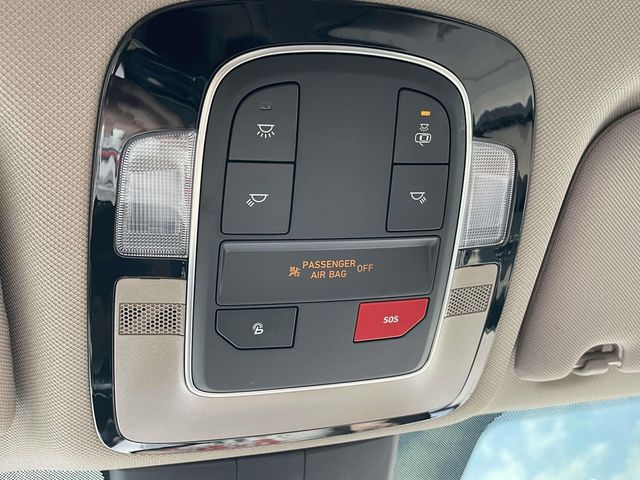 Used 2023 Black Hyundai SEL image 30