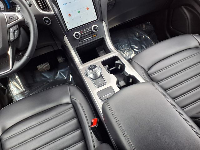 2023 Ford Edge - Image 10