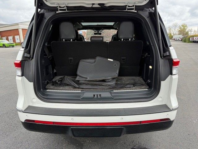 Certified Used 2024 White Lincoln Black Label image 43