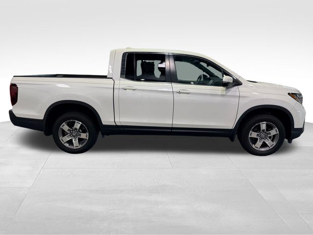 2024 Honda Ridgeline RTL White at Superior Honda