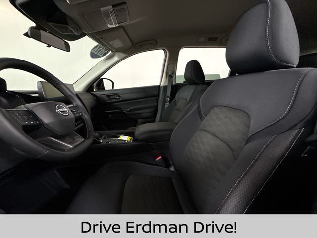 Used 2026 Nissan Pathfinder SUV