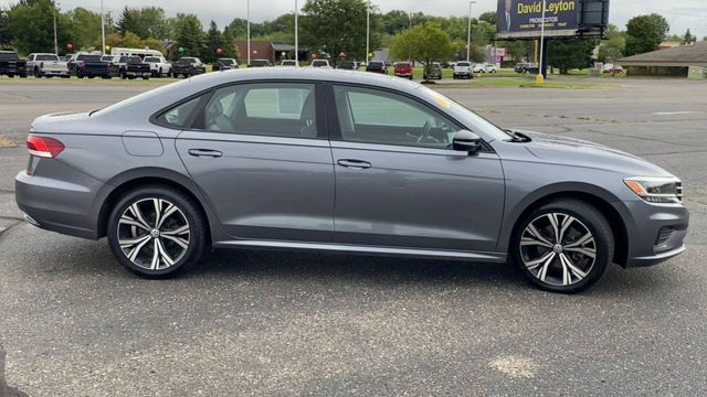 2022 Volkswagen Passat 2.0T Limited Edition 9