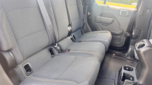 new 2025 Jeep Gladiator car, priced at $33,237